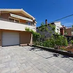Ferienhaus Matea 2